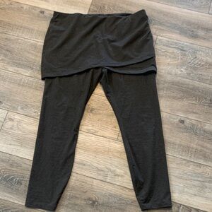CAbi Black Skirted Leggings - Women's Layered Active Bottoms